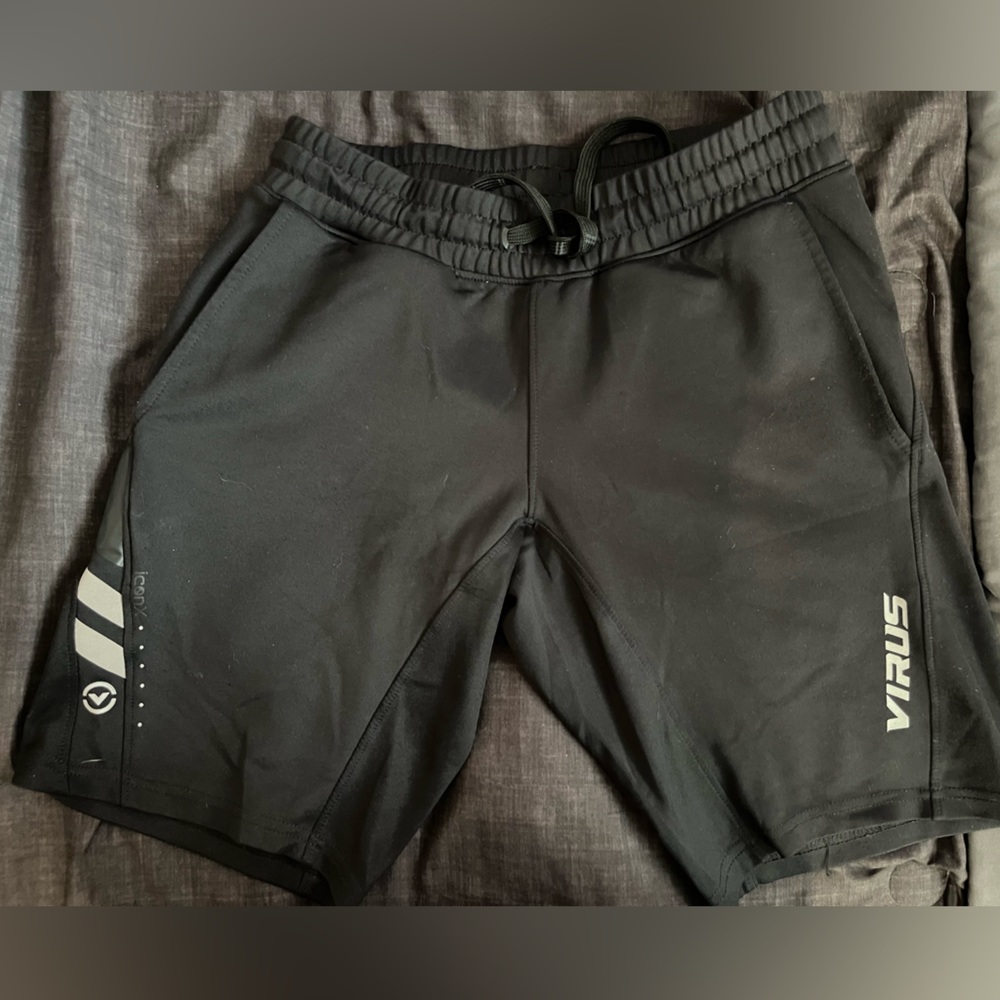 IconX BioCeramic™ Performance Short × 1
S / Black/Silver